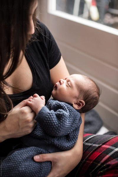 Can I wear it while sleeping or breastfeeding?